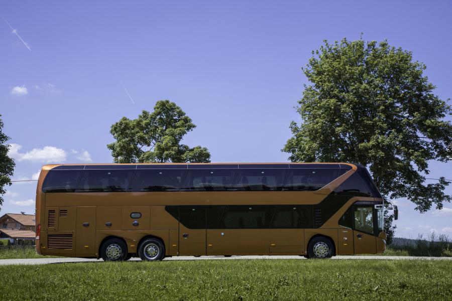  Neoplan Skyliner 2015 года  (фото 5 из 22)